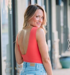 Free People keep it Sleek Bodysuit v neck sz S NWT‎